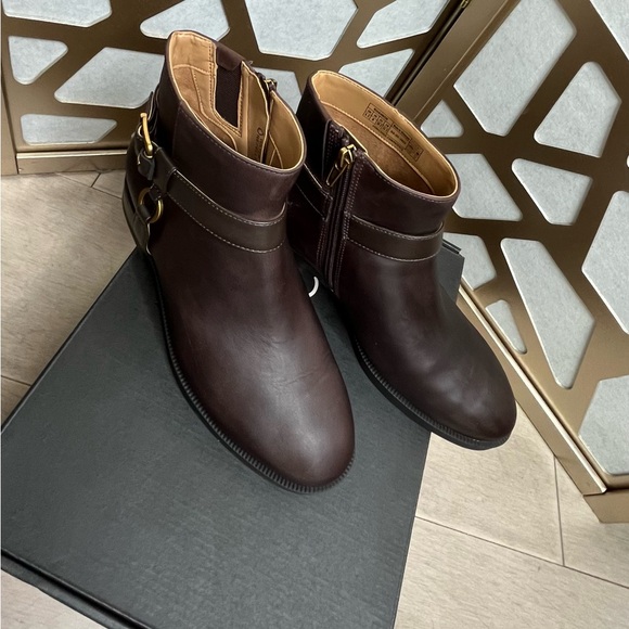 New Vionic Rhiannon Women Bootie Leather 6.5 M Orthotics Arch Support Low Heel - Picture 5 of 8